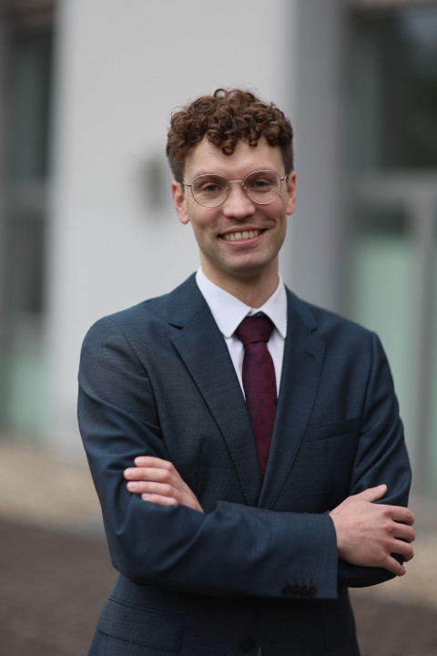 <img alt="" src="/user/pages/05.team/01.anwälte/06.jonas-nowak/_bildlinks/nowak.jpg?alt" />